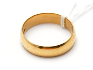 Jewellery, Ring 18K Ø20 7,0g engraved, in auction: Pawn – Tuesday 17 June 2014