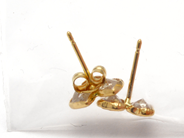Jewellery, Earrings one pair 18K 0,7g with stones a stopper missing , in auction: Pawn – Tuesday 10 November 2015