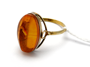 Jewellery, Ring 18K/metal 3,5g with amber Ø20, in auction: Pawn – Tuesday 10 November 2015