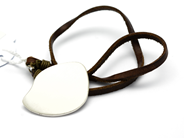 Jewellery, Neck jewellery Bud to Rose, scratched pendant, in auction: Pawn – Tuesday 10 November 2015