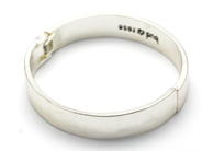 Jewellery, Bangle Bud to Rose openable, small scratches , in auction: Pawn – Tuesday 10 November 2015