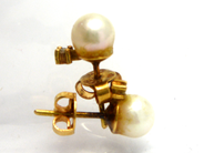 Jewellery, Earrings with pearl and stone 18K 1,6g, in auction: Pawn – Tuesday 10 November 2015