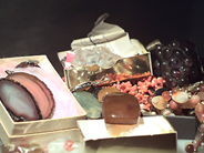 Jewellery, VARIOUS PCS OF JEWELLERY, pendant, in auction: Modern – Saturday 4 November 2000