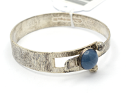 Jewellery, Bangle S830 33,3g Ø65mm with stone, skew/discoloured, in auction: Pawn – Tuesday 27 September 2016