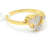 Jewellery, Ring 18K 2,3g Ø16½ with stones, in auction: Pawn – Tuesday 27 September 2016