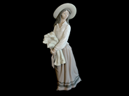 Porcelain - Figure porcelain Lladro "Girl with kärve" H40cm - View 1