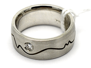 Lot, Ring 18K 12,3g with diamond ca0,08ct Ø17¼, in auction: Pawn – Tuesday 13 June 2017