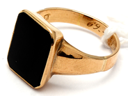 Lot, Signet ring 18K 3,0g Ø16 with black stone (engraved), in auction: Pawn – Tuesday 5 March 2019