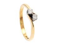 Jewellery, TWO STONE CROSS OVER RING, 18K gold, in auction: Lilla jewellery – Thursday 28 March 2019