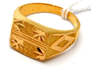 Jewellery, Signet ring 21K 7,4g Ø19 1/4 , in auction: Pawn – Tuesday 23 April 2019