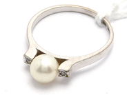 Jewellery, Ring with pearl 18K Ø17½ 2,7g, in auction: Pawn – Tuesday 21 January 2020