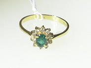 Jewellery, RING, 18K gold with emerald and brilliant-cut diamonds ringsize 16 1/2 mm., in auction: Christmas – Saturday 14 December 2002