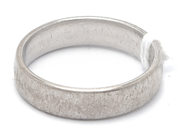 Lot, Ring 18K 6,1g Ø18 white gold, scratched ringshank, in auction: Pawn – Tuesday 21 April 2020