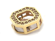 Lot, Pendant 18K 1,1g with white stones, in auction: Pawn – Tuesday 8 September 2020