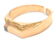 Jewellery, Signet ring with dia 1 xca 0,02ct Ø21,25 18K 9,8g, in auction: Pawn – Tuesday 8 September 2020