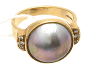 Jewellery, Ring with pearl and diamonds 2xca0,02ct 4xca0,01ct 18K Ø18¼ brv 8,6, in auction: Pawn – Tuesday 8 September 2020