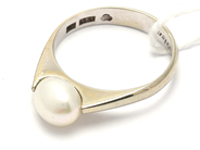 Lot, Ring 18K white gold 2,8g Ø16, engraved, in auction: Pawn – Tuesday 8 September 2020