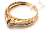 Lot, Ring 18K 1,4g Ø16 with white stones (skew i ringshank), in auction: Pawn – Tuesday 13 October 2020