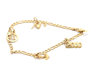 Jewellery, Bracelet 9K 4,0g 18,5cm, figarolänk with four integrerade charms, in auction: Pawn – Tuesday 2 March 2021