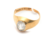 Lot, Ring 18K 1,9g Ø17, with white stone, in auction: Pawn – Tuesday 2 March 2021