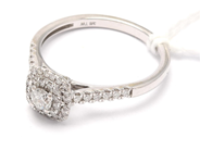 Jewellery, Ring 10K 2,1g Ø17¼ with diamonds 1xca0,15ct & 46xca0,005-0,01ct, in auction: Pawn – Tuesday 1 June 2021
