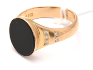 Jewellery, Ring 18K 6,8g Ø19¾ with stone & diamonds 5xca0,01ct, somewhat scratched stone, in auction: Pawn – Tuesday 1 June 2021