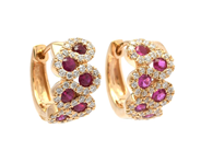Jewellery - EARRINGS, 18K gold with 12 rubies 0,74 ctw 84 brilliant cut diamonds 0,45 ctw TW/VS - View 1