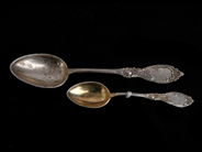 Silverware, Spoons 2 items S800 53,8g, damaged, in auction: Pawn – Tuesday 11 January 2022