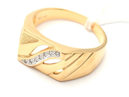 Jewellery, Gentleman´s ring 18K 7,5g Ø20, with diamonds 7xca0,005ct , in auction: Pawn – Tuesday 11 January 2022