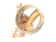 Lot, Lot of gold 18K brv 9,6g defect, contains white gold, in auction: Pawn – Tuesday 11 January 2022