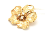 Jewellery, Pendant 14K 2,9g with diamonds 3xca0,02ct single cut, height 2cm, in auction: Pawn – Tuesday 29 March 2022