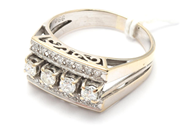 Jewellery, Ring 18K white gold 7,2g Ø19½ with diamonds 4xca0,12ct, 16xca0,01ct åttkansslipade, in auction: Pawn – Tuesday 29 March 2022