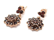 Jewellery, Earrings one pair S830 4,7g förgylda, with garnets, in auction: Pawn – Tuesday 29 March 2022