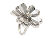 Jewellery, RING, 18K white gold, in auction: Lilla jewellery – Thursday 16 June 2022
