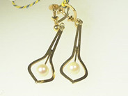 Pawnitems, 2 earrings 18K. weight 3,5g, in auction: Pawn – Saturday 18 October 2003