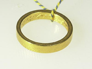 Pawnitems, 1 ring 23K   19 mm.. weight 9,5g, in auction: Pawn – Saturday 18 October 2003