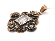 Jewellery - Pendant 18K 6,1g height inkl loop: 43mm width: 29mm with stones - View 1