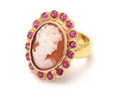 Lot - Ring, 18K 15,8g Ø17¾ with cameo(are loose) and stones - View 1