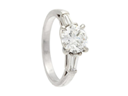 Jewellery, THREE STONE RING, platinum, in auction: Important jewellery – Saturday 26 November 2022