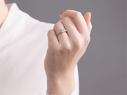 Jewellery - THREE STONE RING, platinum - View 7