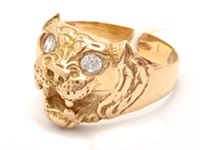 Lot, Ring 18K 11,3g skew with stones , in auction: Pawn – Tuesday 7 March 2023