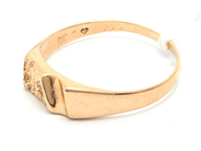 Jewellery, Ring 18K 2,6g skew, in auction: Pawn – Tuesday 7 March 2023