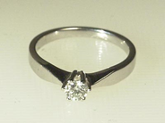 Jewellery, SINGLE-STONE RING, 18 k white gold with brilliant-cut diamond 0.30 ct TW/SI, in auction: Modern – Saturday 17 January 2004