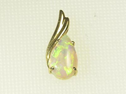 Jewellery, OPAL PENDANT, 18K, in auction: Modern – Saturday 17 January 2004