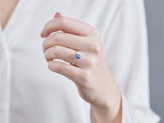 Jewellery - THREE STONE RING, platinum - View 3