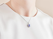 Jewellery - CLUSTER-PENDANT WITH CHAIN, 18K white gold - View 3