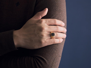 Jewellery - SIGNET RING, 18K gold - View 2