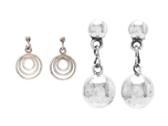 Jewellery, EARRINGS, 2 pair, in auction: General – Tuesday 5 August
