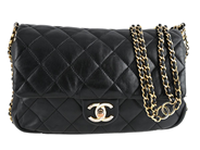 Accessories, BAG, CHANEL, in auction: Fashionable – Thursday 7 August