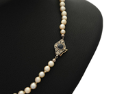 Jewellery - PEARL NECKLACE, clasp in 18K gold - View 2